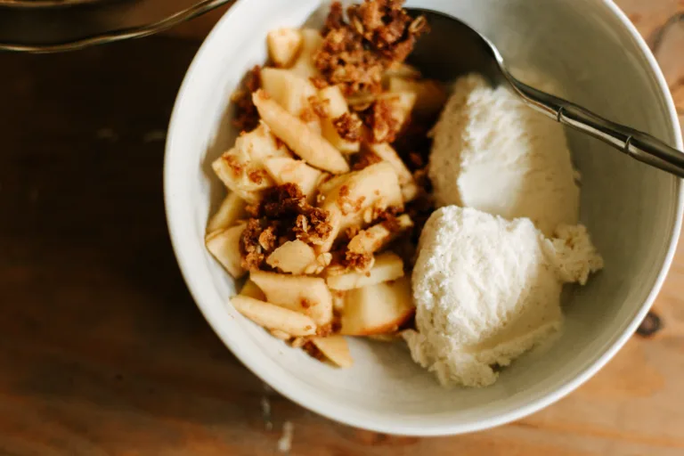 The Best Fall Dessert: Homemade Apple Crisp